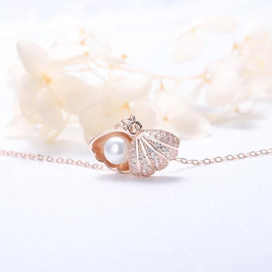 Oyster Pearl Shell Pendant Gold Plated Necklace for Women